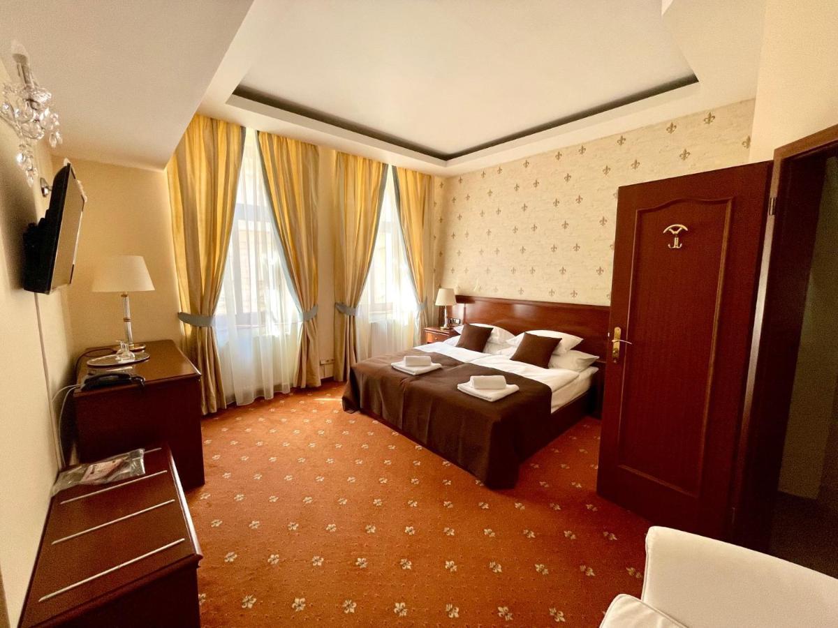 Fleur De Lis Hotel Прага Екстериор снимка