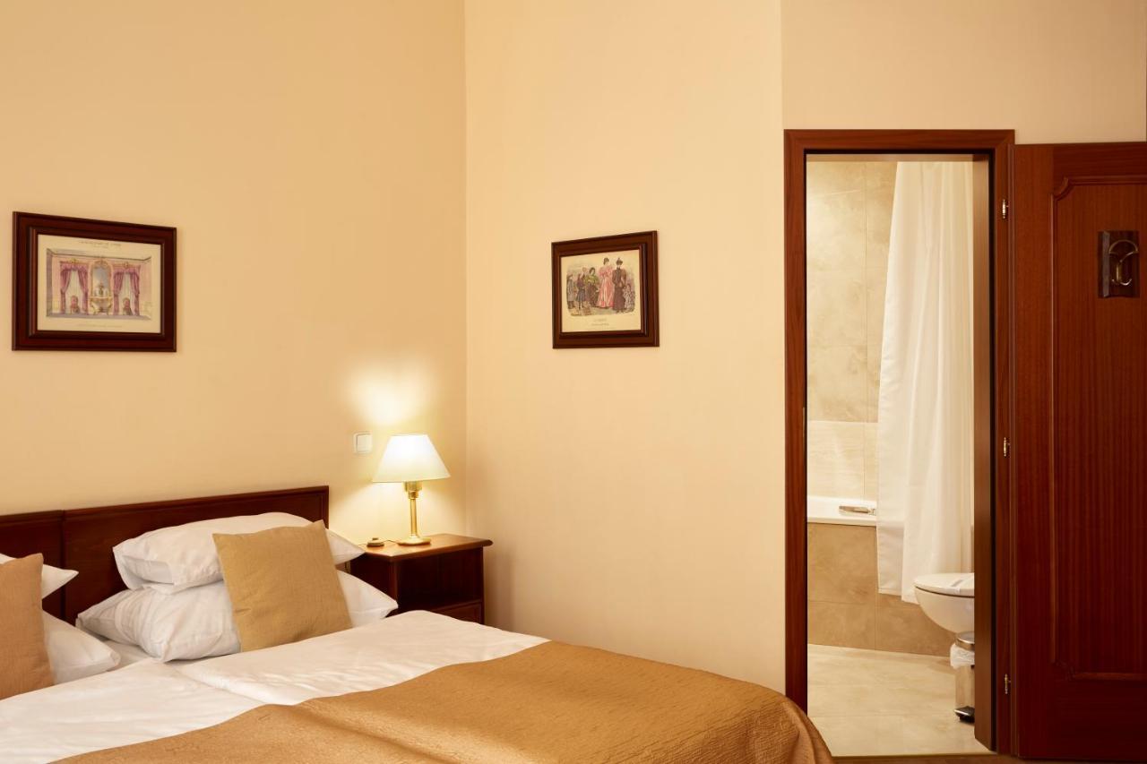 Fleur De Lis Hotel Прага Екстериор снимка