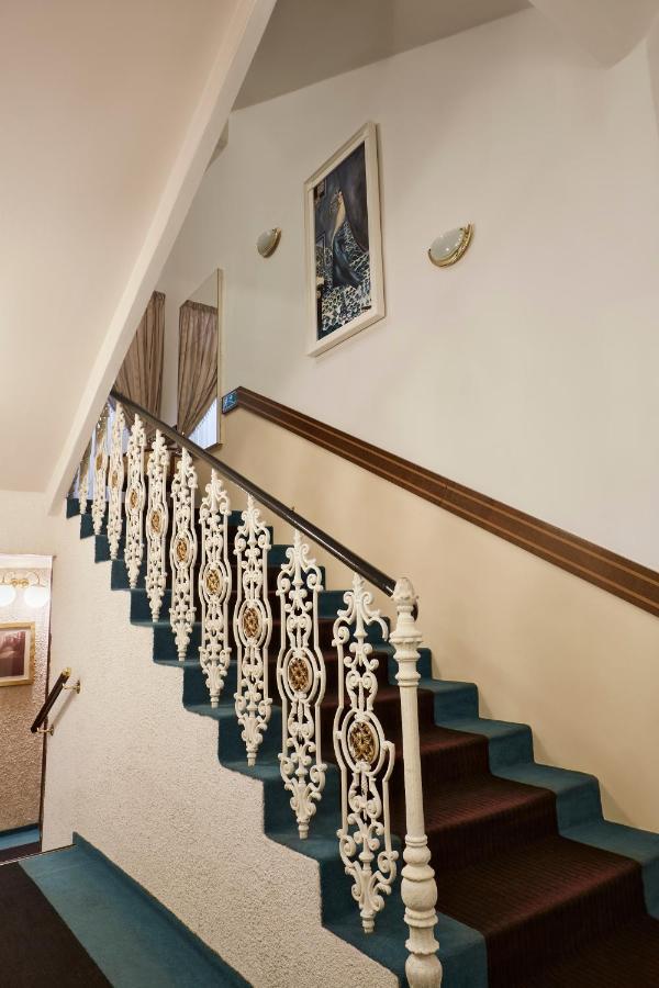 Fleur De Lis Hotel Прага Екстериор снимка