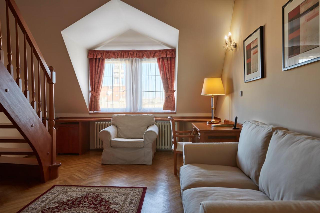 Fleur De Lis Hotel Прага Екстериор снимка