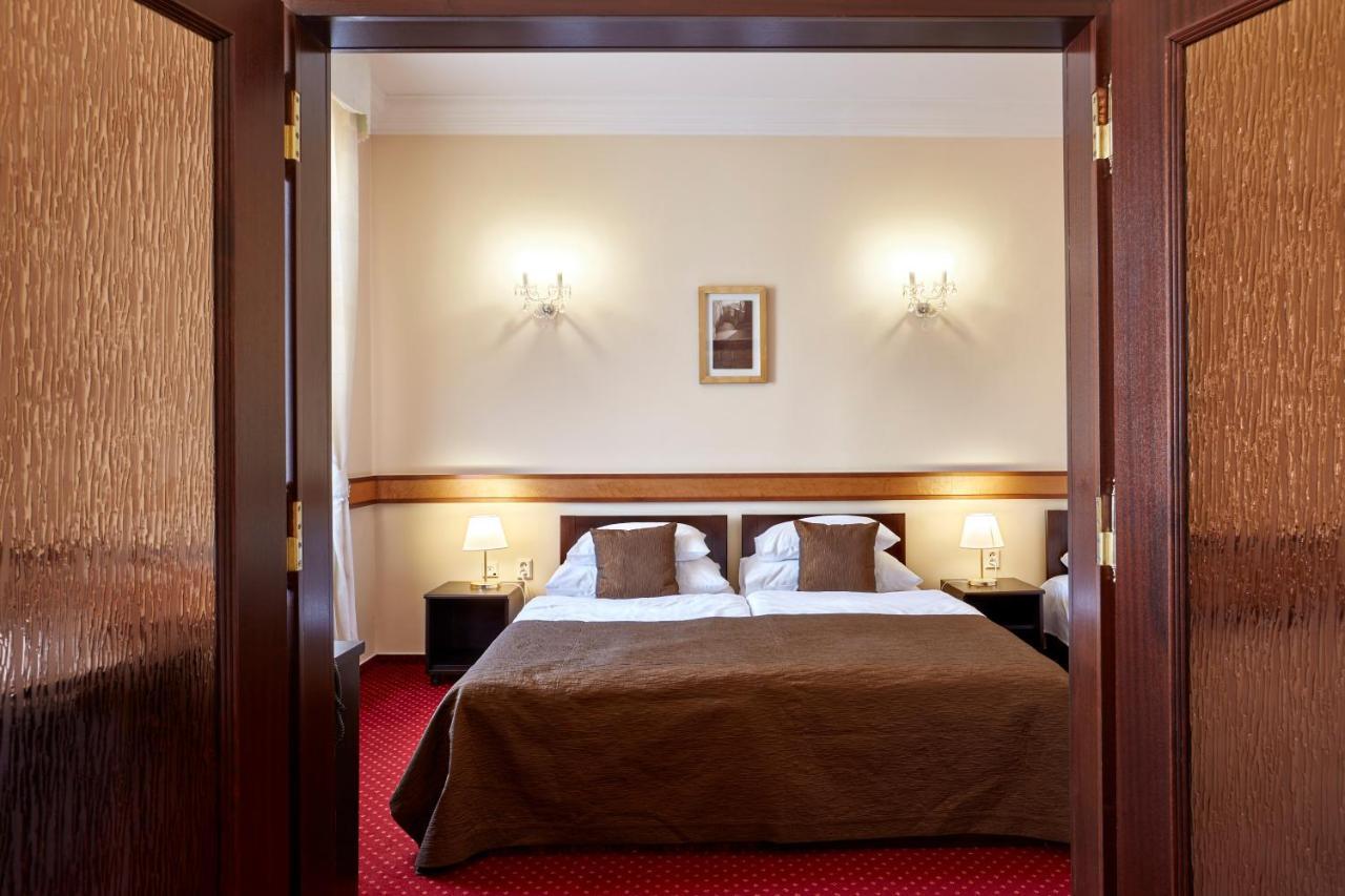 Fleur De Lis Hotel Прага Екстериор снимка