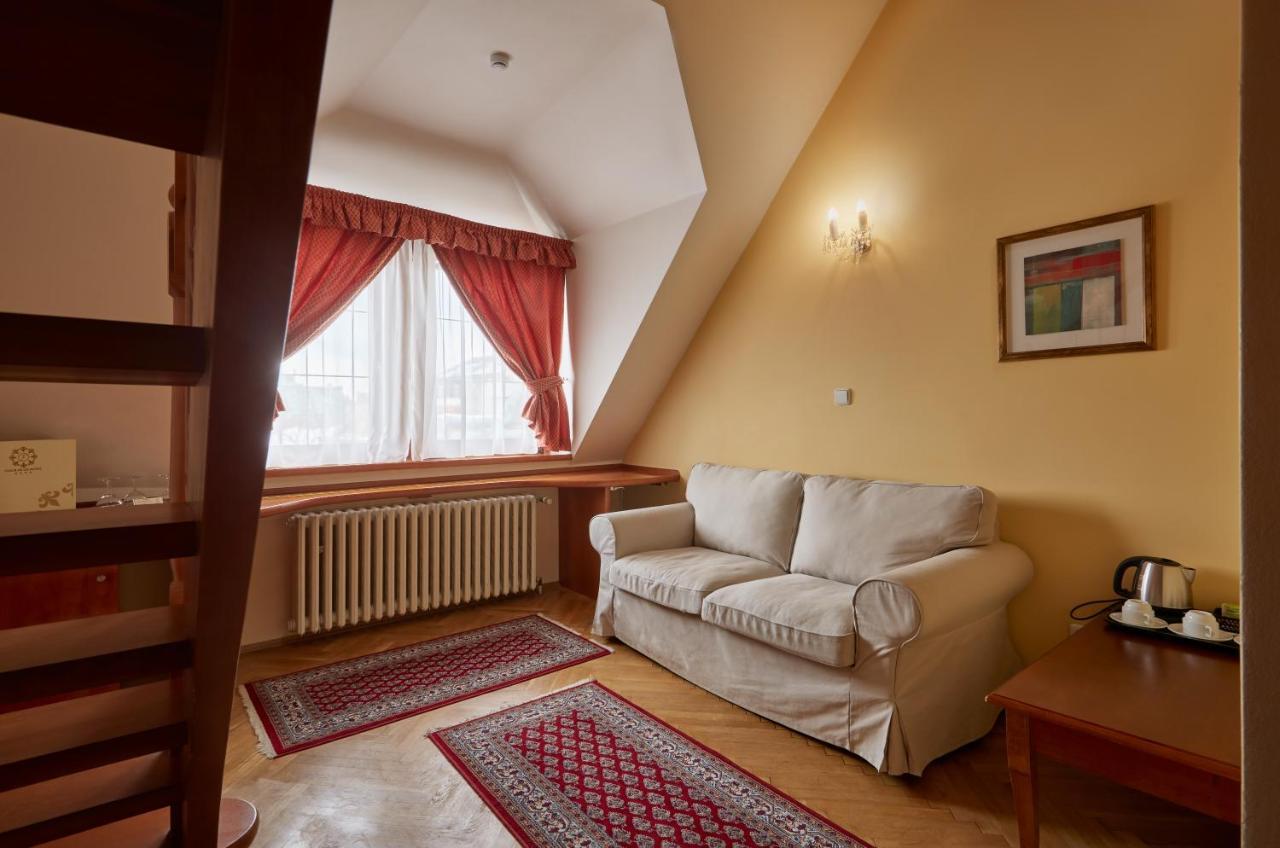 Fleur De Lis Hotel Прага Екстериор снимка
