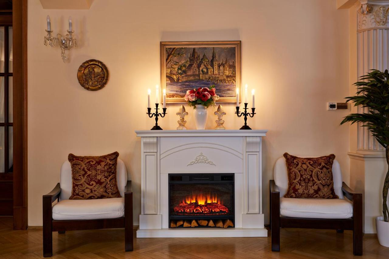 Fleur De Lis Hotel Прага Екстериор снимка